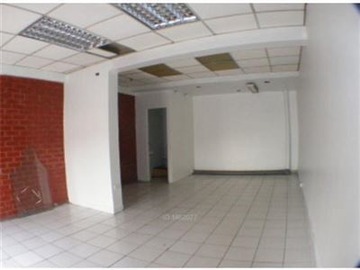 Local Comercial en venta en Jose Miguel Carrera, La Cisterna - 2 baños
