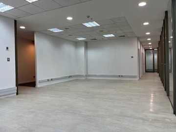 Oficina en arriendo mensual en Habilitada/ Rosario Norte (66015), Las Condes - 5 dormitorios, 4 baños