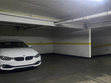Estacionamiento en venta en Elena Blanco, Providencia