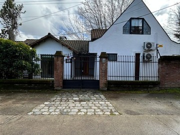 Casa en venta en Oriente, Talca - 4 dormitorios, 2 baños