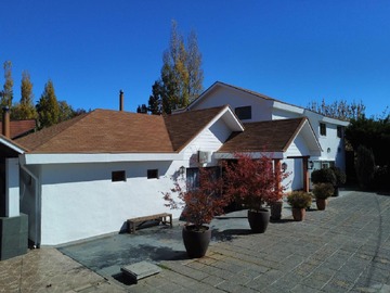 Casa en venta en Casa quincho piscina gym km 1 camino a Cato (174936), Chillán - 8 dormitorios, 6 baños