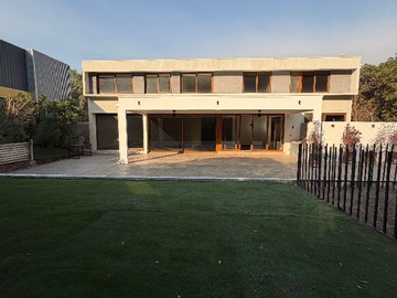 Casa en arriendo mensual en Casa chucureo arriendo (146892), Colina - 4 dormitorios, 5 baños