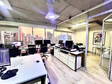 Oficina en venta en Oficina equipada 75 m² providencia | 7.100 uf, Providencia - 2 dormitorios, 2 baños