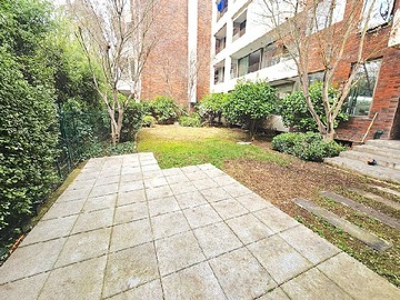 Departamento en venta en Con jardín 3 dorm y servicio portal la dehesa. Robles, Lo Barnechea - 3 dormitorios, 4 baños