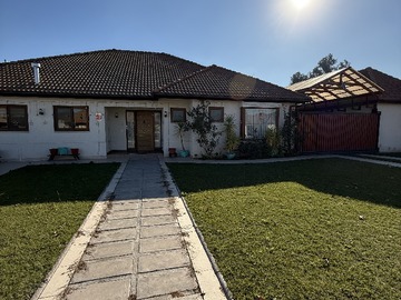 Casa en venta en Casa en Condominio 1400mts Maipu - 4 dormitorios, 5 baños