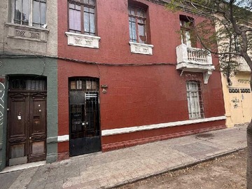 Casa en arriendo mensual en Casa para local comercial en Santiago Centro (175737), Santiago - 5 dormitorios, 2 baños