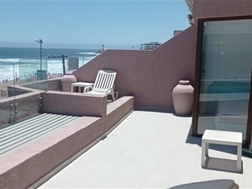 Departamento en venta en Se vende amplio y como departamento en reñaca recien remodelado, piso porcelanato, ventas termopanel, roller 5 dormotorios 4 baños 3 estacionamientos., Viña del Mar - 5 dormitorios, 4 baños