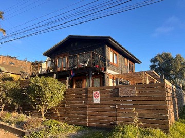 Casa en venta en Terreno con 2 casas | Alta rentabilidad (167246), Pichilemu - 4 dormitorios, 4 baños