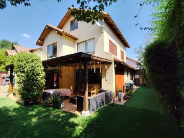 Casa en venta en 23 de febrero / padre hurtado sur, La Reina - 4 dormitorios, 4 baños