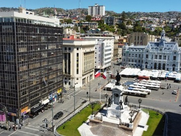 Oficina en arriendo mensual en Blanco 625, Valparaíso - 2 baños