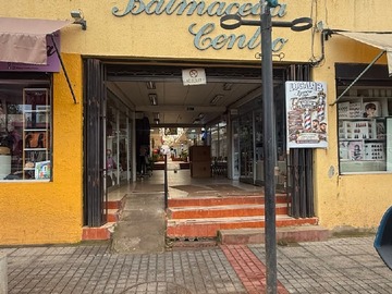 Local Comercial en arriendo mensual en Arriendo de Galería Comercial en el Centro de Cauquenes - 23 dormitorios