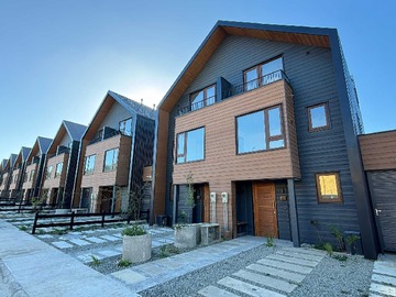 Casa en venta en Vive con Estilo en Casa Moderna y Acogedora (159065), Puerto Varas - 3 dormitorios, 3 baños