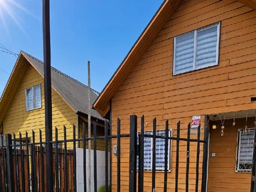 Casa en venta en Casa Familiar con Amplio Jardín (174354), Coronel - 3 dormitorios, 2 baños