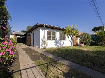 Casa en arriendo mensual en Las Hualtatas / Wisconsin, Vitacura - 4 dormitorios, 2 baños