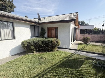 Casa en venta en Entre 7 de abril y estrella azul, Molina - 4 dormitorios, 2 baños