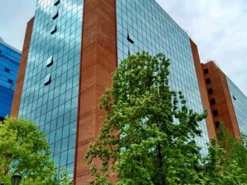 Oficina en arriendo mensual en Edificio Hendaya / Metro Alcántara, Las Condes