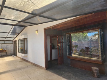 Casa en venta en Amplia casa 5D 3B 3E piscina y Huertos Famili (125610), San Pedro de la Paz - 5 dormitorios, 3 baños