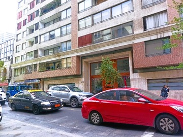 Departamento en venta en San Martín, Metro Santa Ana. Estacionamiento (168368), Santiago - 2 dormitorios, 2 baños