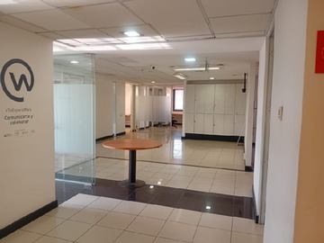 Oficina en arriendo mensual en Miraflores, Santiago - 20 dormitorios, 20 baños