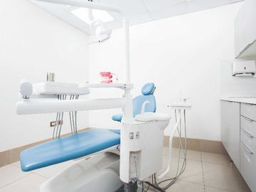 Oficina en arriendo mensual en Centro dental en concurrido strip center (167990), Huechuraba - 6 dormitorios, 2 baños