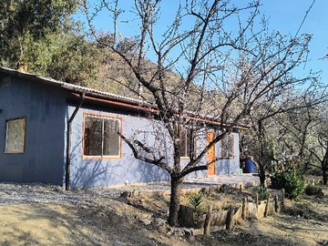 Casa en arriendo mensual en Casa + taller, amplios espacios, naturaleza (179989), Pirque - 3 dormitorios, 1 baño
