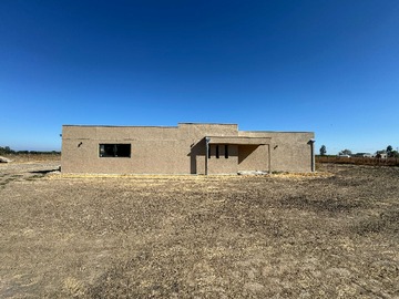 Casa en arriendo mensual en Moderna Vivienda en condominio a 10 km Talca (160377), Pelarco - 4 dormitorios, 2 baños
