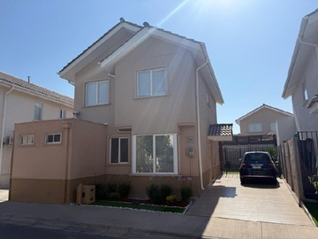 Casa en arriendo mensual en Sector laguna el sol, Padre Hurtado - 3 dormitorios, 3 baños