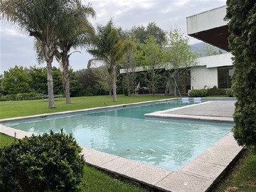 Arriendo Mensual / Casa / Colina