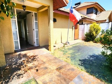 Casa en venta en El avellano 270, alto el manzano, Til til - 3 dormitorios, 3 baños