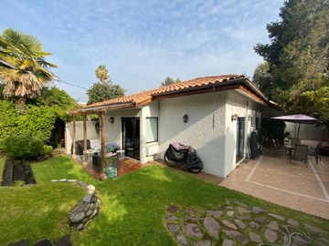 Casa en arriendo mensual en 23 de febrero con ossandón, La Reina - 3 dormitorios, 2 baños
