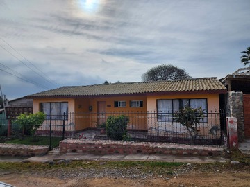 Casa en venta en Casa en venta a pasos playa en la herradura (68938), Coquimbo - 3 dormitorios, 2 baños