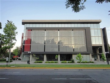 Local Comercial en arriendo mensual en Pedro de Valdivia con Los Conquistadores, Providencia - 2 baños