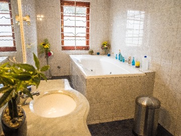 Casa en venta en Exclusiva Propiedad en Cerro Alegre - 8 dormitorios, 4 baños