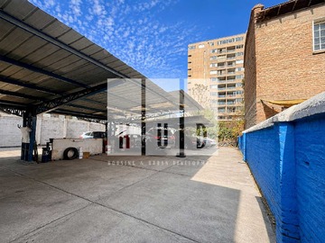 Local Comercial en arriendo mensual en Espectacular Oportunidad de negocio! (174015), Providencia - 2 baños