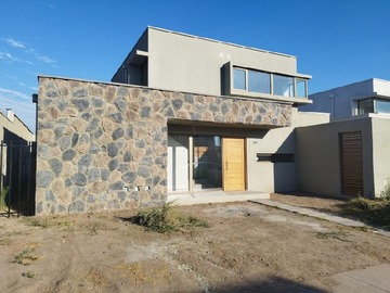 Casa en venta en Marco gallardo ligueño 150, Buin - 3 dormitorios, 2 baños