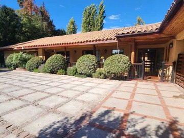 Terreno en venta en Parcela Rodeada de Naturaleza y Paz en Pirque (173099), Pirque - 5 dormitorios, 4 baños