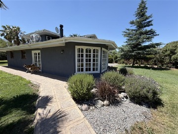 Casa en venta en Lago Calafquen, Lampa - 4 dormitorios, 3 baños
