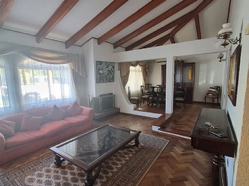 Casa en arriendo mensual en Arriendo casa amoblada sector residencial, Chillán - 4 dormitorios, 3 baños