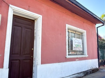 Casa en venta en Plaza de Armas, San Javier de Loncomilla - 10 dormitorios, 2 baños