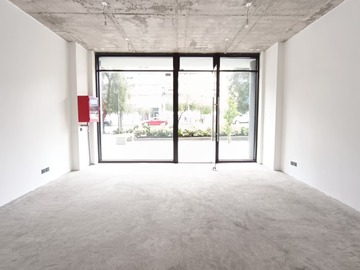 Local Comercial en arriendo mensual en Avda las condes, Las Condes - 1 baño