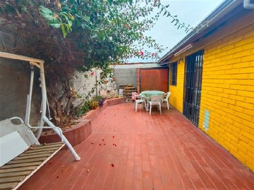 Casa en venta en Maestro palomo con nonato coo. Puente alto, Puente Alto - 2 dormitorios, 1 baño