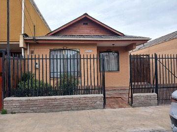Casa en arriendo mensual en En Arriendo Excelente Casa en Maipú - 2 dormitorios, 2 baños