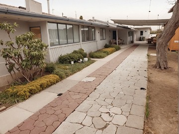Casa en venta en Iran 2954, Macul - 8 dormitorios, 3 baños