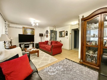 Casa en venta en Avenida el Guanaco Norte, Huechuraba - 4 dormitorios, 2 baños
