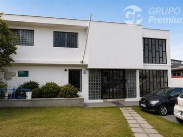 Terreno Industrial en arriendo mensual en Jorge Alessandri, La Reina - 5 baños