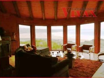Casa en venta en Casa en Venta en Tunquen Frente a Humedal - 5 dormitorios, 5 baños
