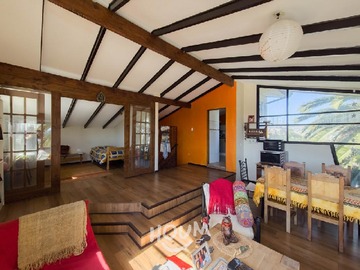 Casa en venta en Amalia, Viña del Mar - 4 dormitorios, 2 baños