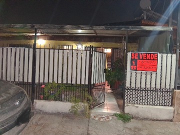 Casa en venta en Cerro La Pirámide, La Florida - 2 dormitorios, 1 baño