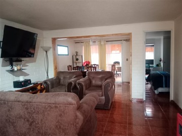 Casa en venta en Parque Las Violetas / Villa Parque San Francisco, Puente Alto - 3 dormitorios, 2 baños