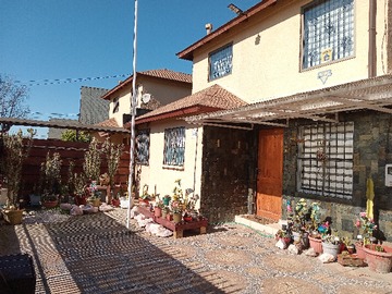 Casa en venta en Sendero Los Eucaliptus 2491, Valparaíso - 3 dormitorios, 2 baños